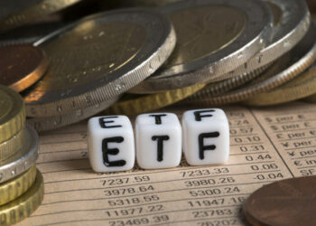 Grayscale Wants SEC to Approve All Spot Bitcoin ETFs at Once