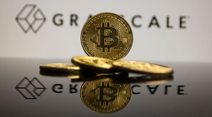 Bitcoin Price Gains Over 5% after US Court of Appeals Sided with Grayscale against SEC on Spot ETF Application