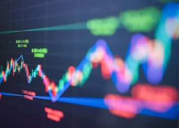 GMX Drops 24% in 1 Month, Whales Rapidly Selling: What’s Going On?