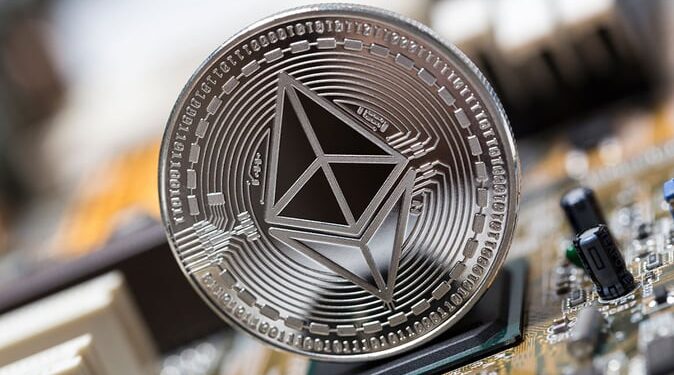 Ethereum Co-Founder Vitalik Buterin Moves 400 ETH to Coinbase