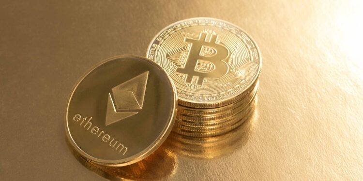 Bitcoin Dominates Ethereum In Daily Active Addresses Despite Lagging In TX Count