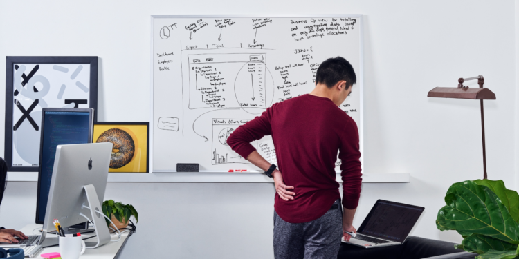 Unified Endpoint Management vs. device lifecycle management: what do they have in common?