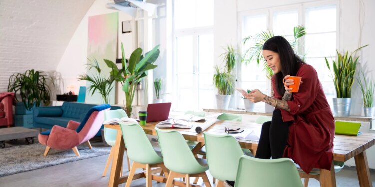 Winning the cloud game: Phoning the right friend to answer the cloud optimization question