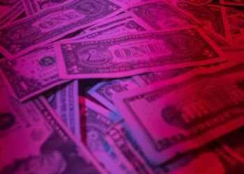 Blast Staking Sees $301M Inflow amid Skepticism from Crypto Users